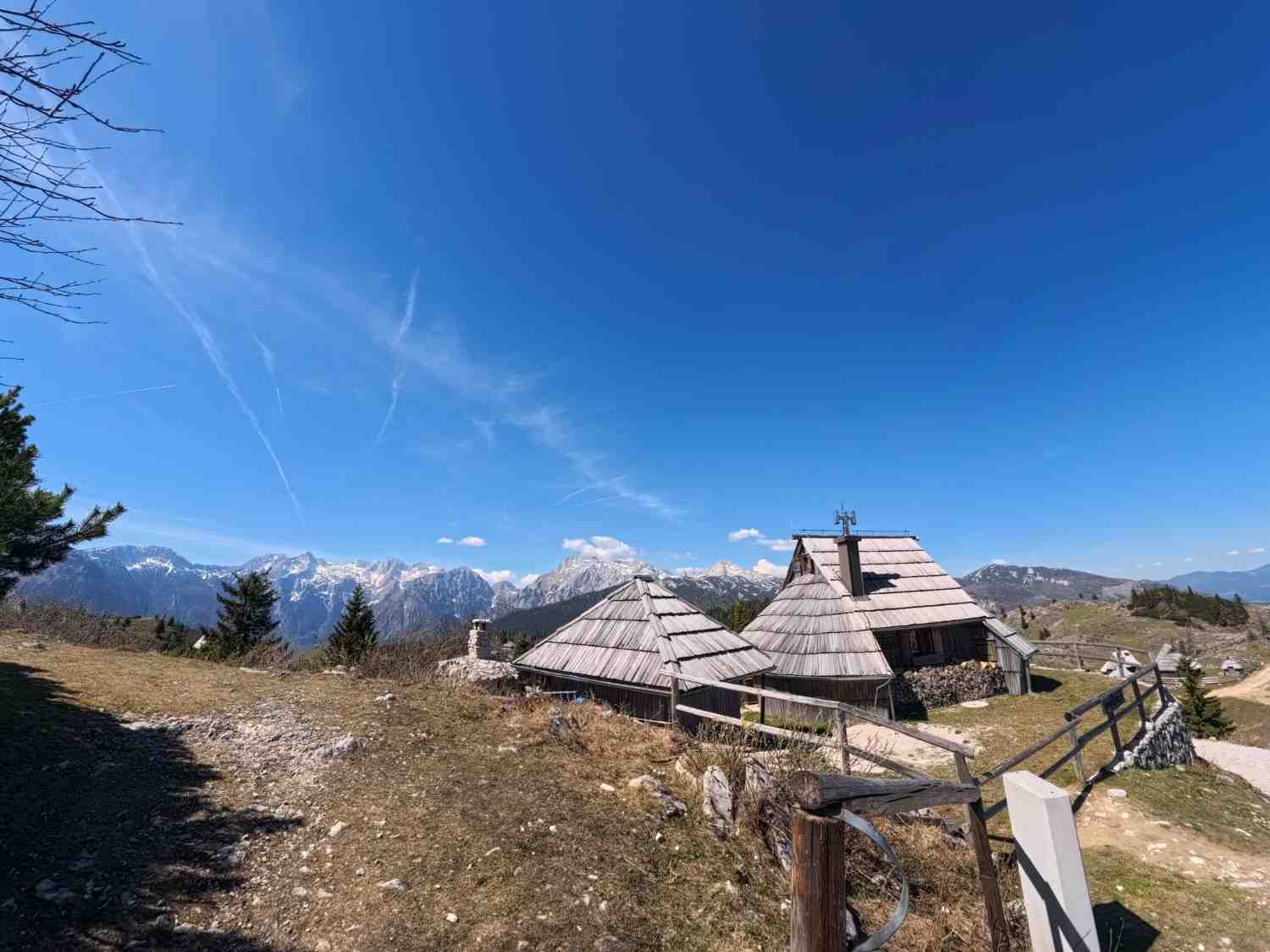 Pastirske kućice na Velikoj planini