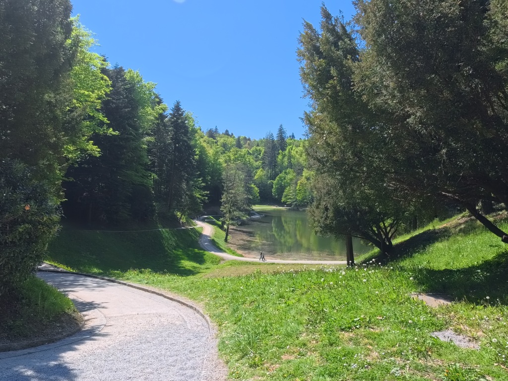 Šetnica i jezero dvorca Trakošćan